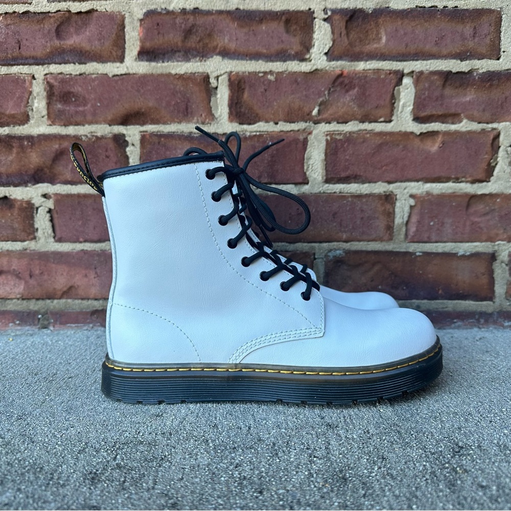 Doc Martens Zavala Y Boots Women’s 7 / Men’s 6 White Leather Combat Dr. EU Sz 38